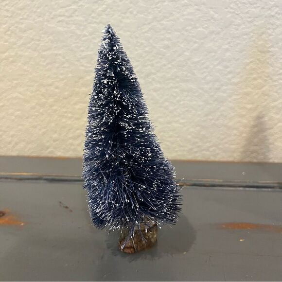 Vintage Pair of Flocked Bottlebrush Christmas Trees Blue & White - Picture 3 of 12